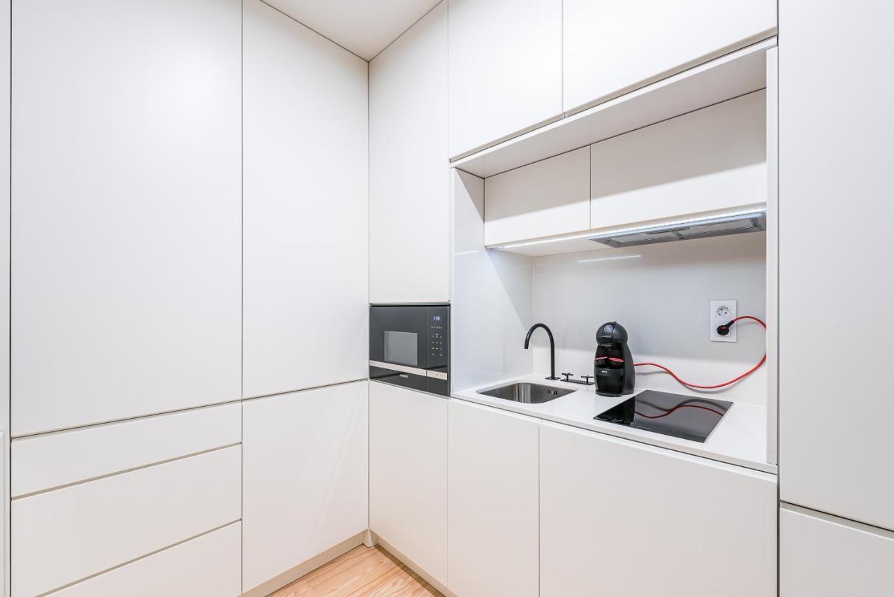 Door 65 - Historical Center Apartments Порто Екстериор снимка