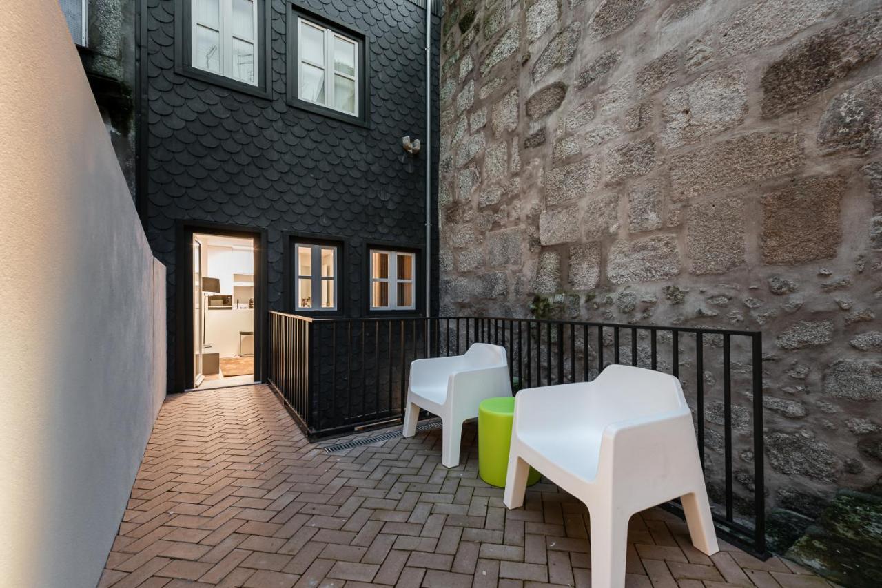 Door 65 - Historical Center Apartments Порто Екстериор снимка