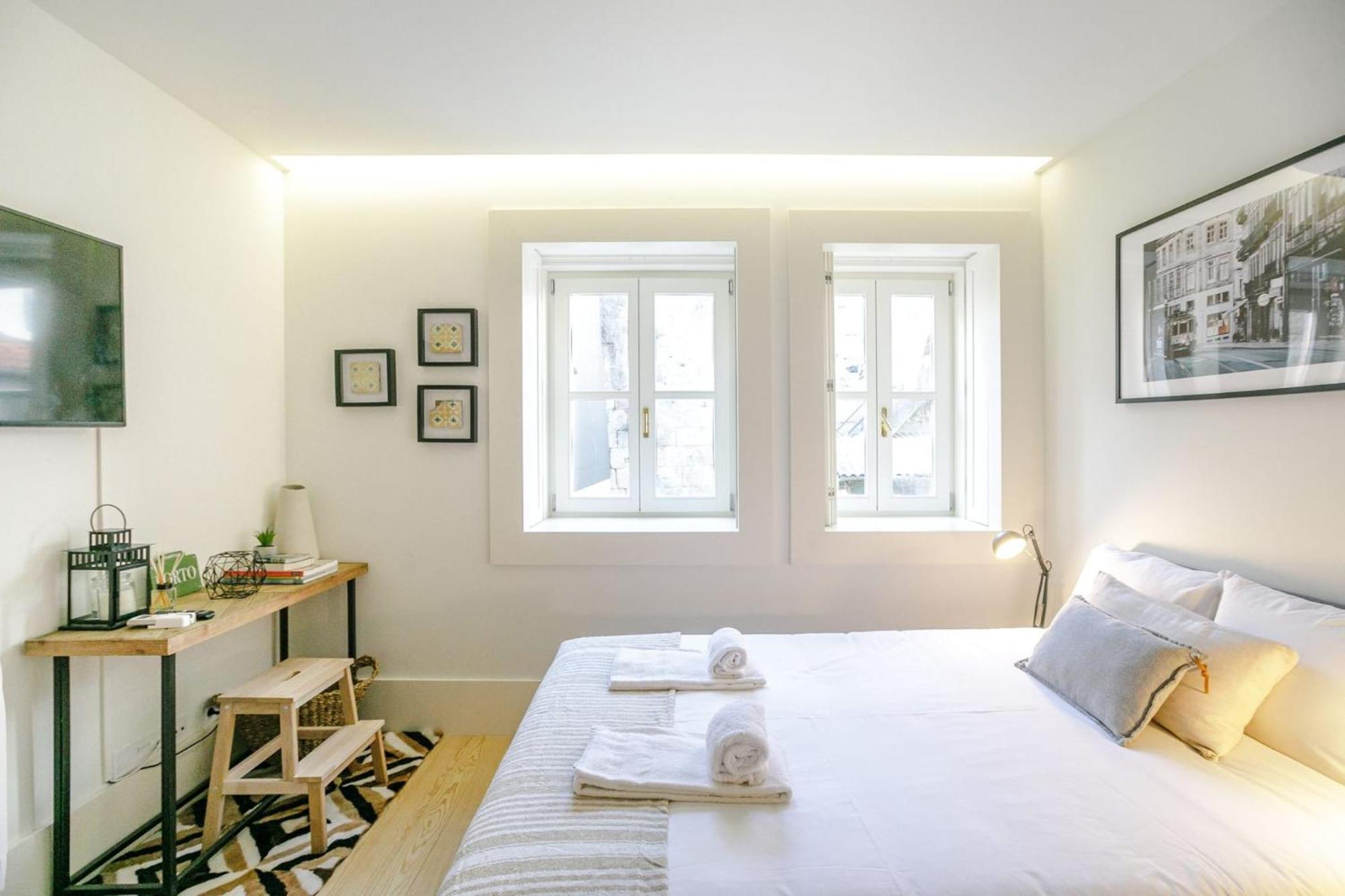 Door 65 - Historical Center Apartments Порто Екстериор снимка