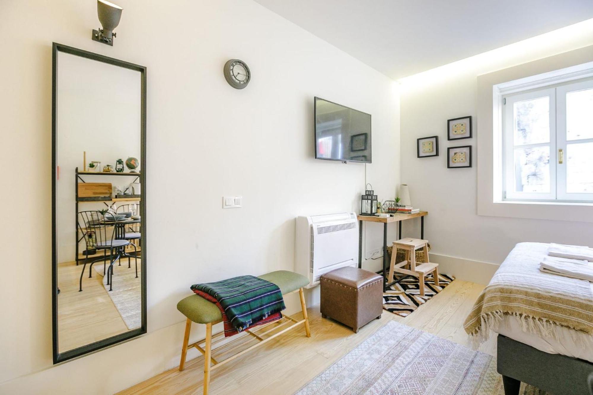 Door 65 - Historical Center Apartments Порто Екстериор снимка