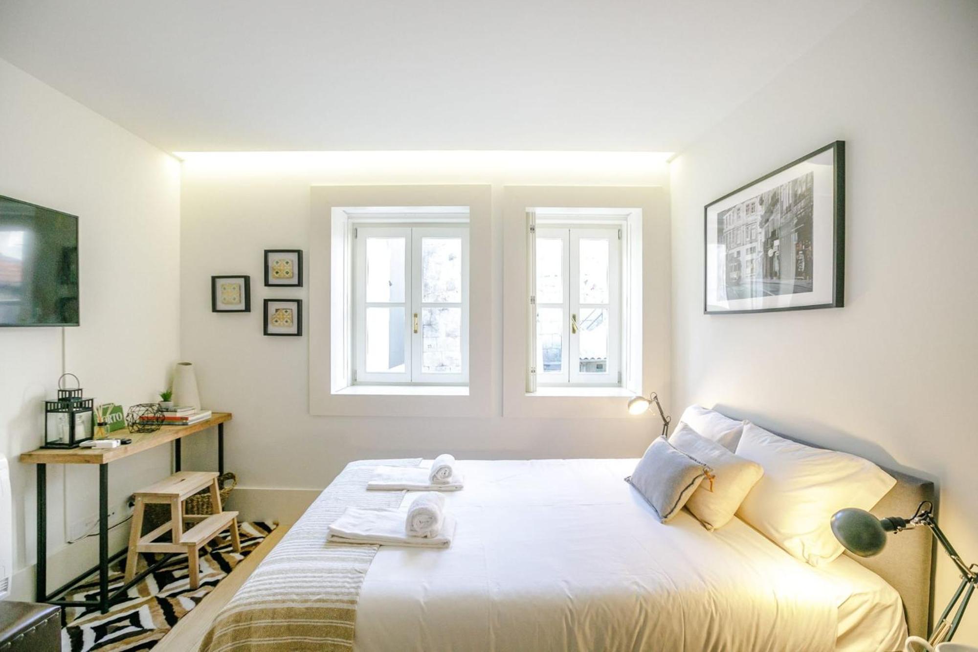 Door 65 - Historical Center Apartments Порто Екстериор снимка
